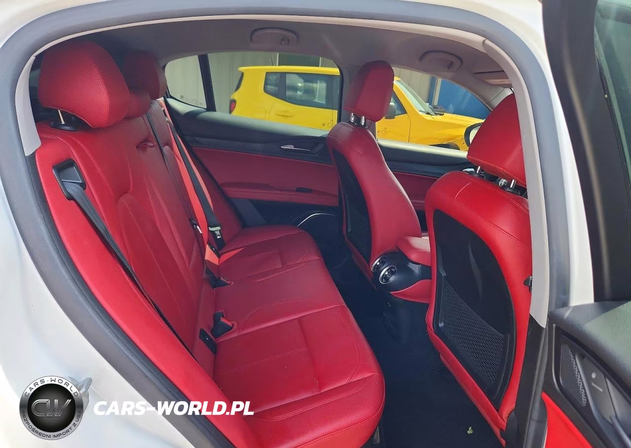2020 Alfa Romeo Stelvio VIN:ZASPAJANXL7C95431 - 11