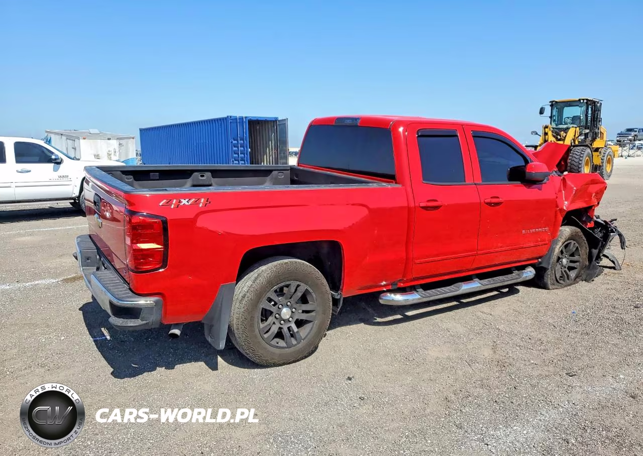 2018 Chevrolet Silverado K1500 Lt VIN:1GCVKREH2JZ257158 - 3