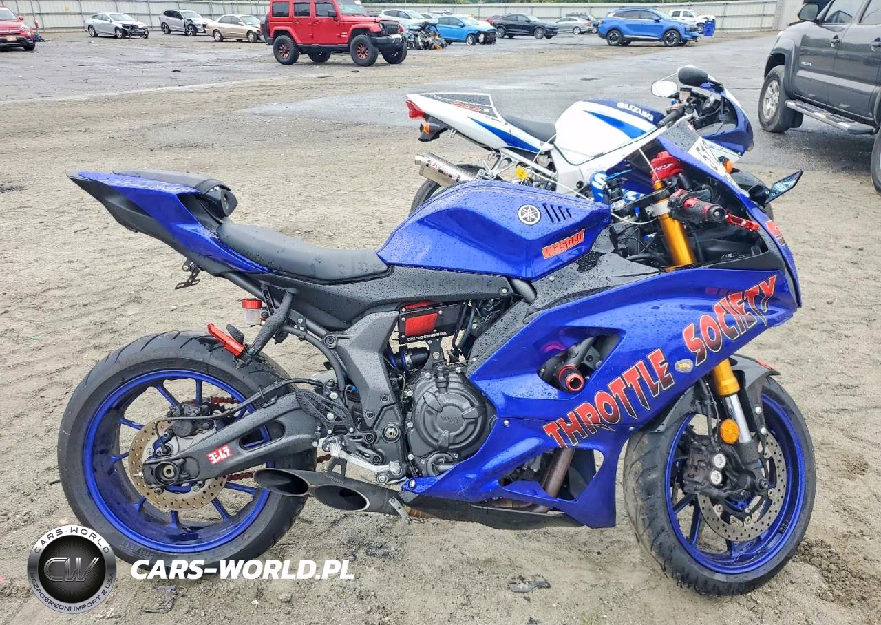 2024 Yamaha Yzfr7