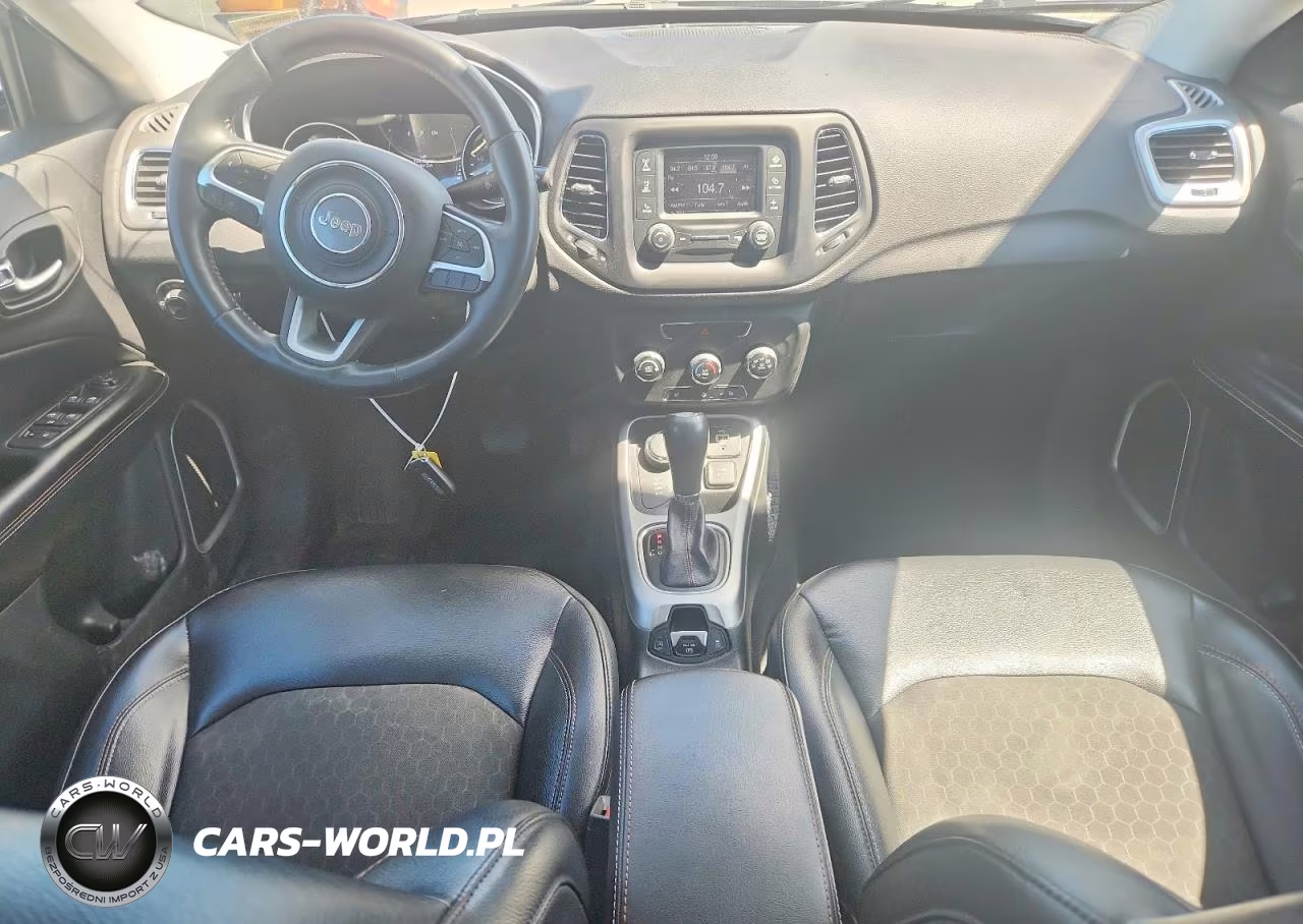 2018 Jeep Compass Latitude VIN:3C4NJDBB2JT168509 - 8