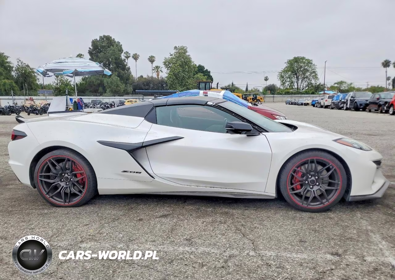 2023 Chevrolet Corvette Z06 3Lz VIN:1G1YF3D3XP5700878 - 10