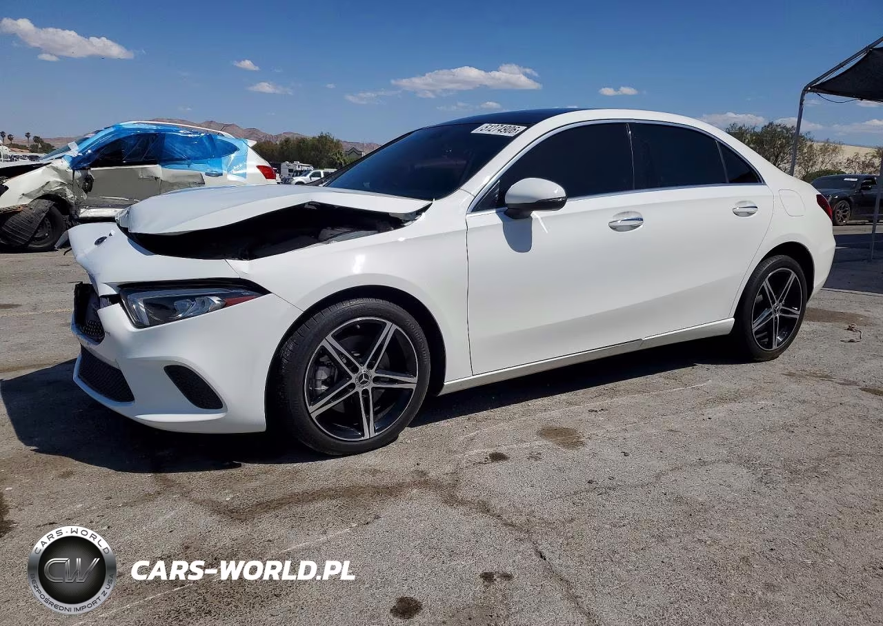 2022 Mercedes-Benz A 220