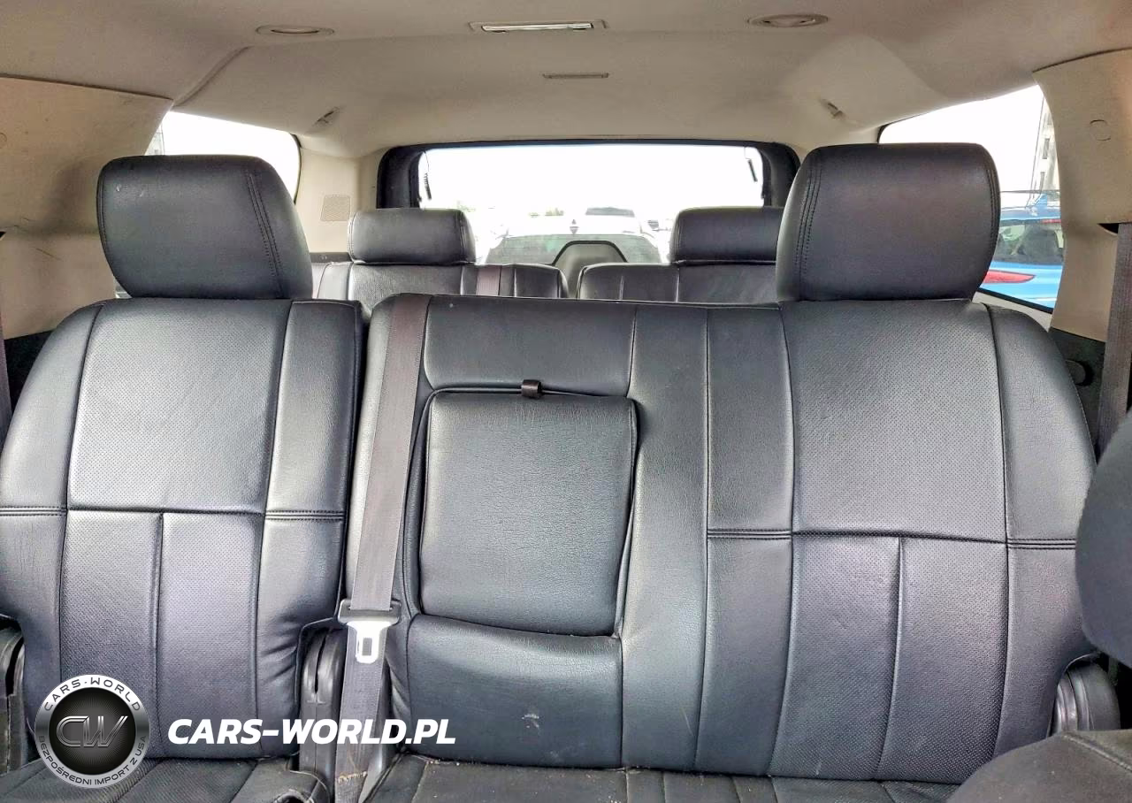 2011 Chevrolet Suburban C1500 Ls VIN:1GNSCHE06BR379308 - 10