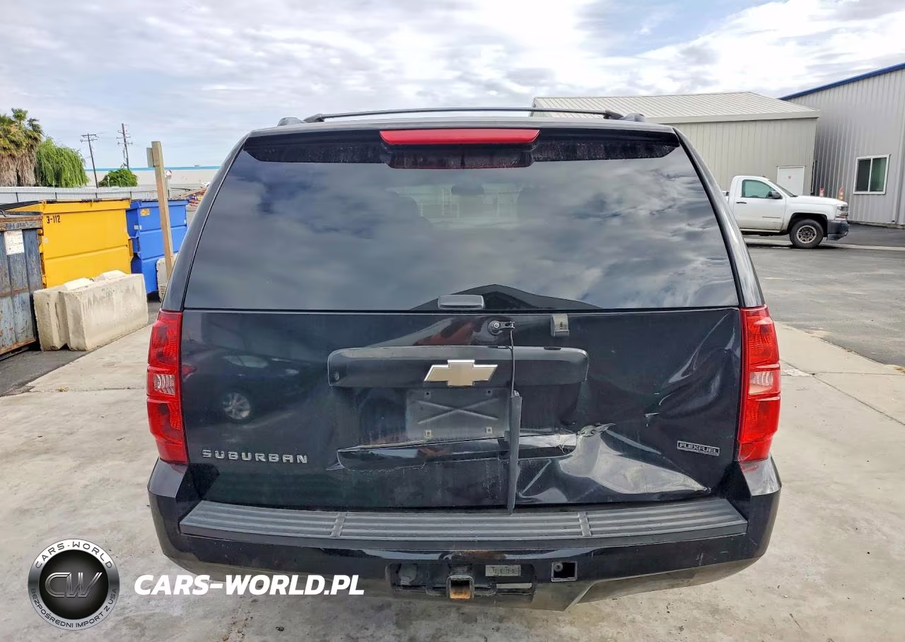 2011 Chevrolet Suburban C1500 Ls VIN:1GNSCHE06BR379308 - 6