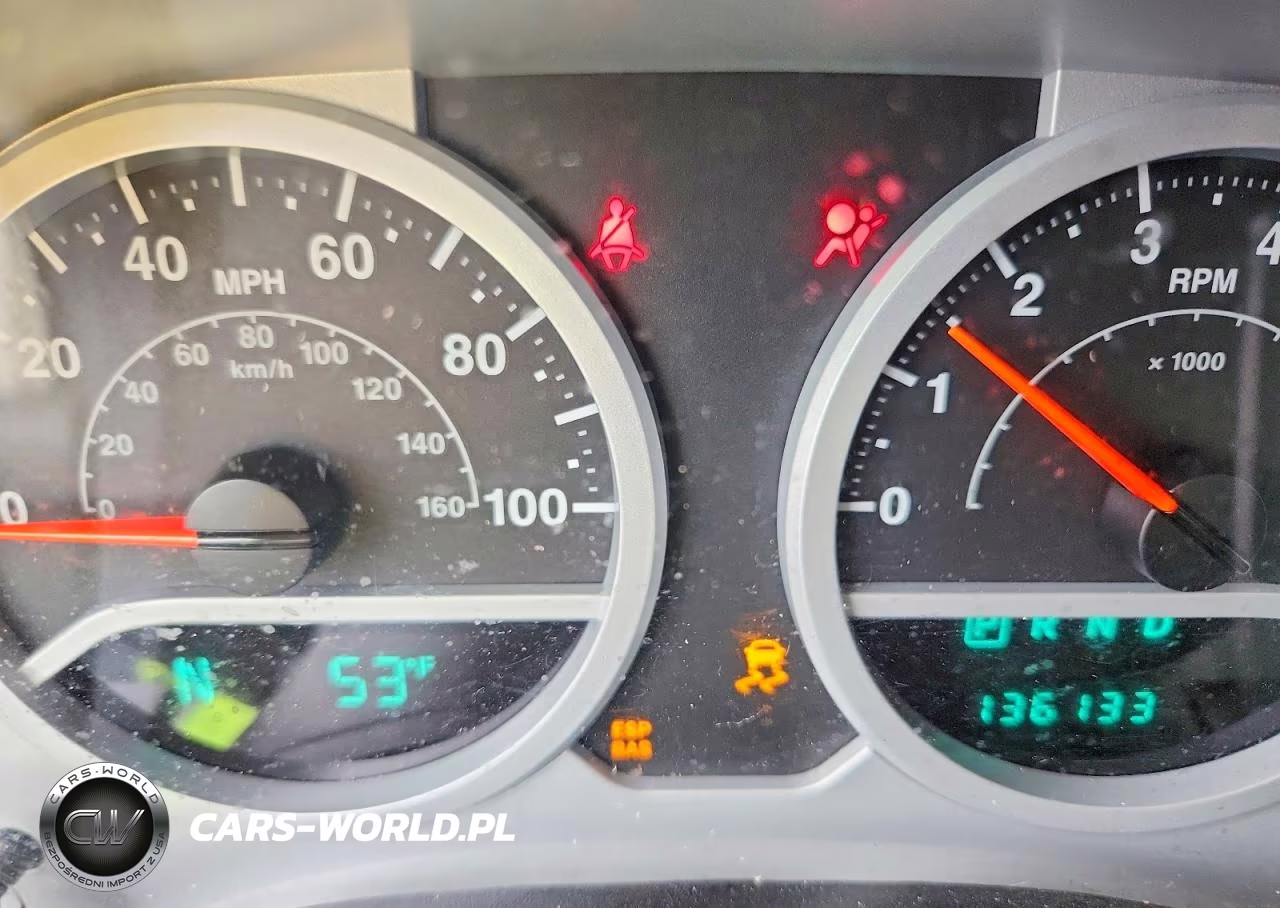 2008 Jeep Wrangler Unlimited Sahara VIN:1J4GA59128L648464 - 9