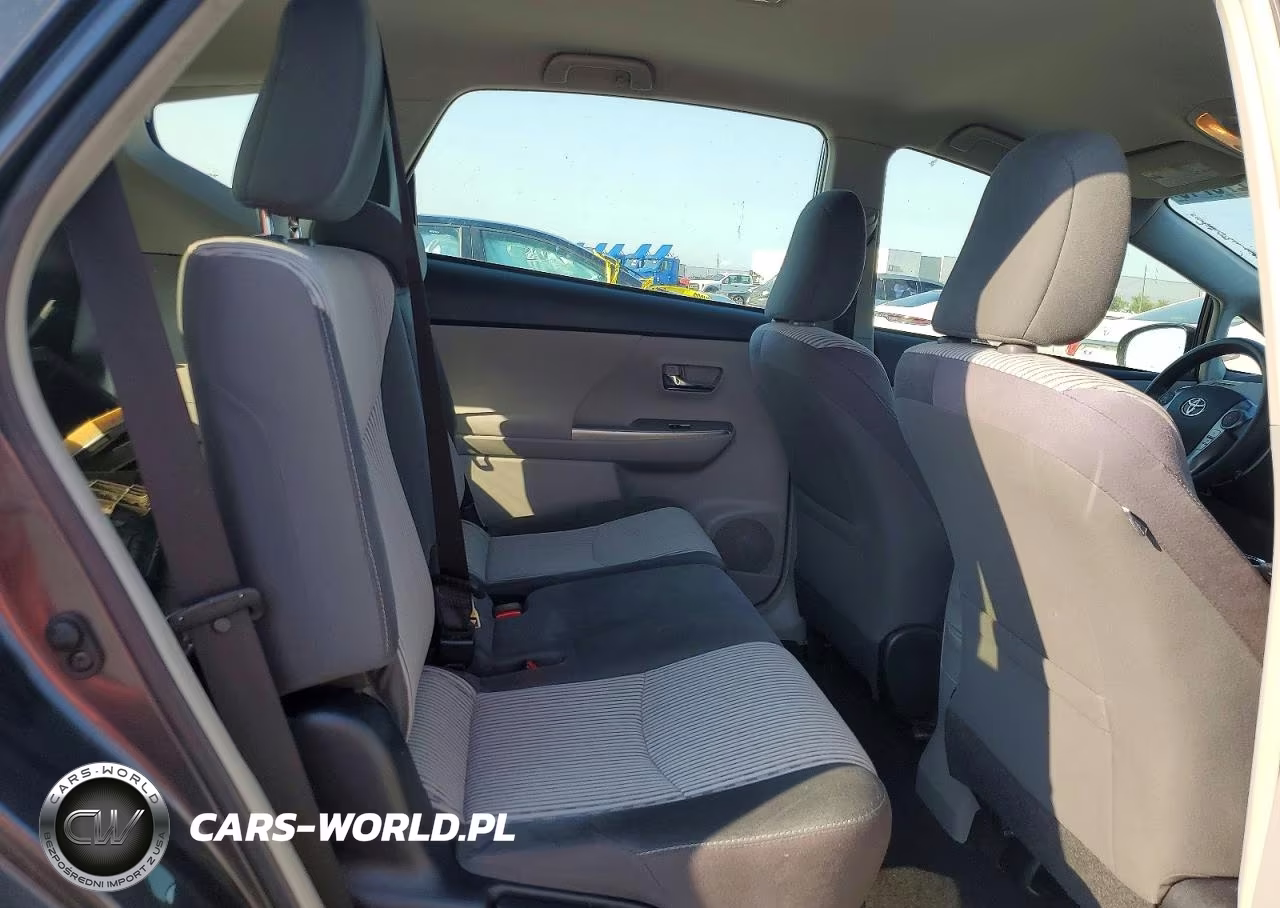2016 Toyota Prius V Three VIN:JTDZN3EU3GJ047520 - 10
