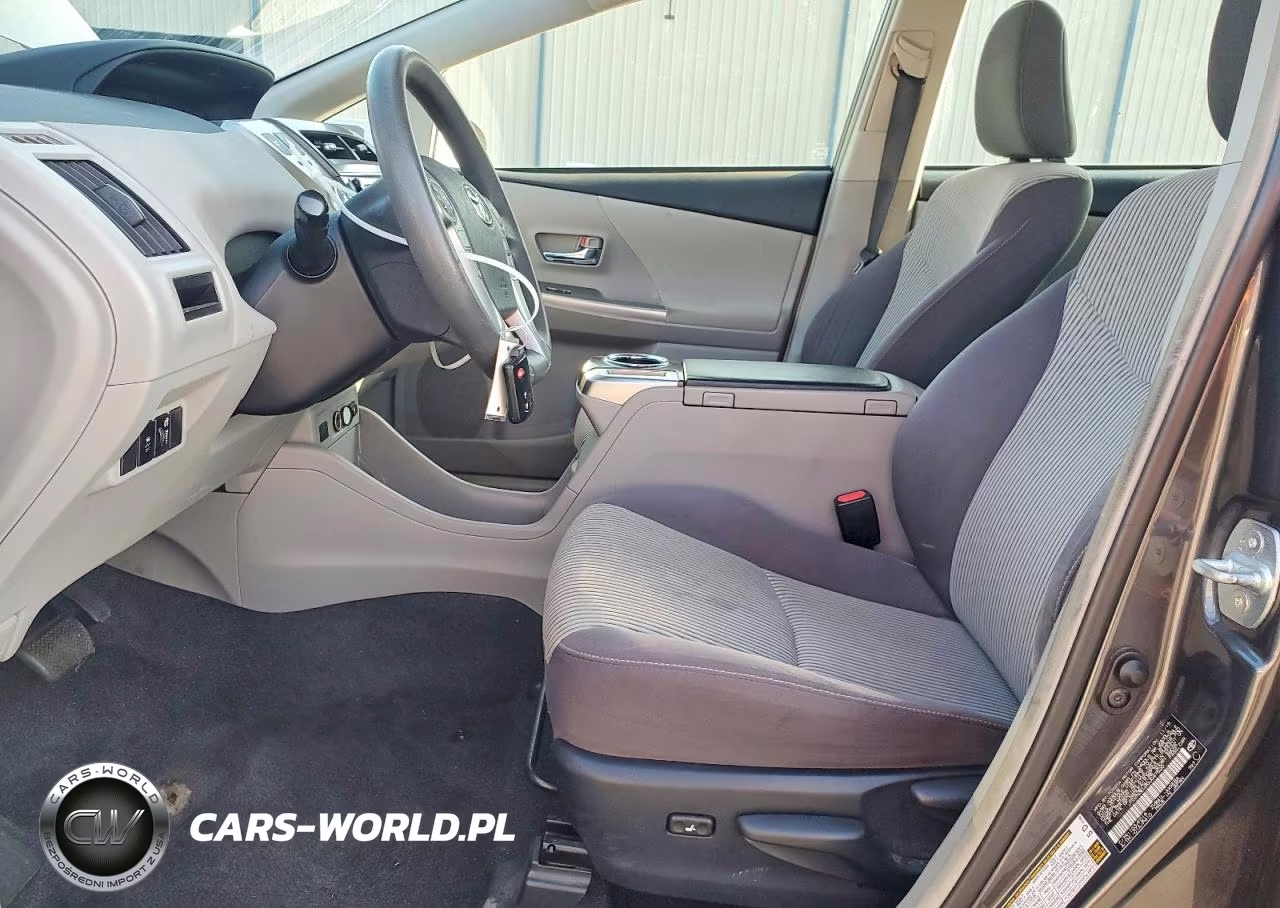 2016 Toyota Prius V Three VIN:JTDZN3EU3GJ047520 - 7