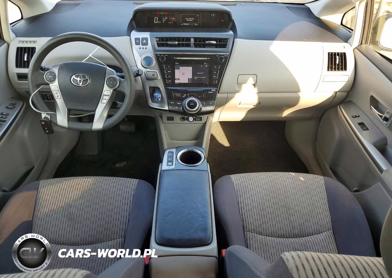 2016 Toyota Prius V Three VIN:JTDZN3EU3GJ047520 - 8