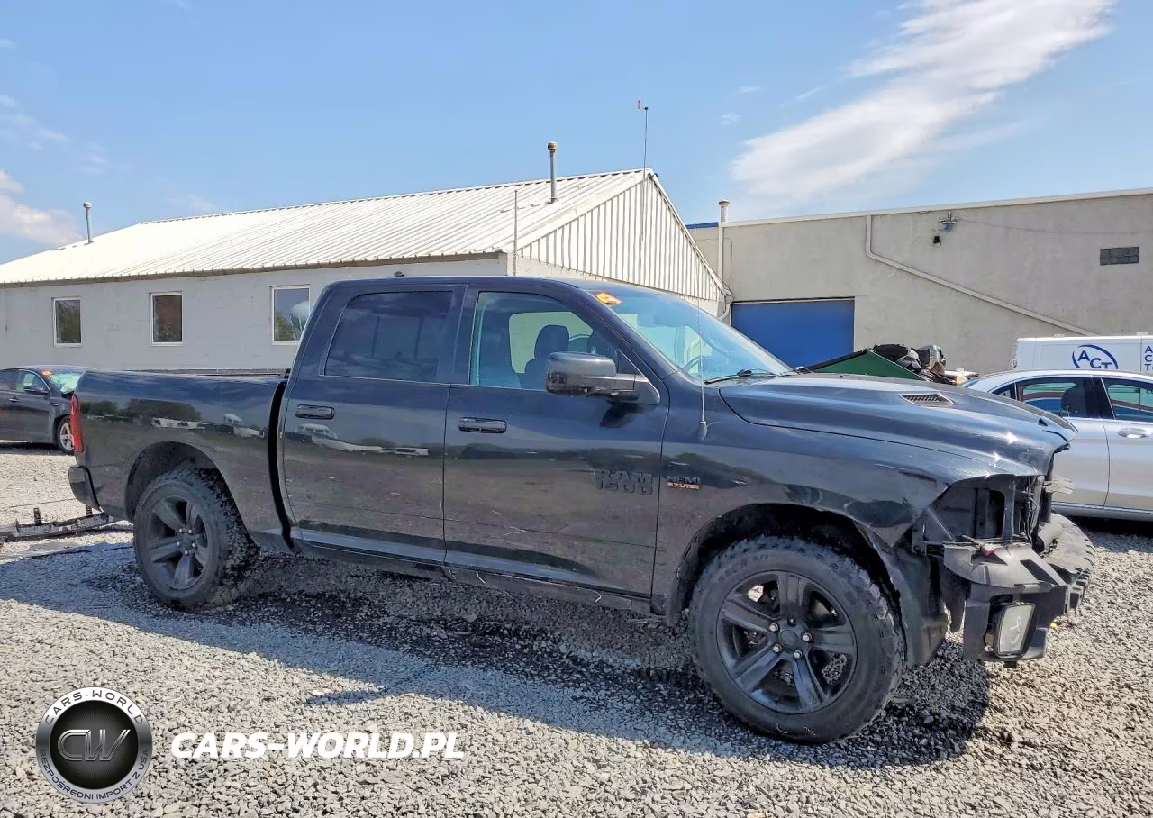 2016 Ram 1500 Sport VIN:1C6RR7MT4GS398359 - 4