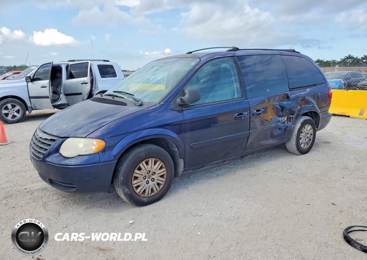 2006 Chrysler Town & Country Lx