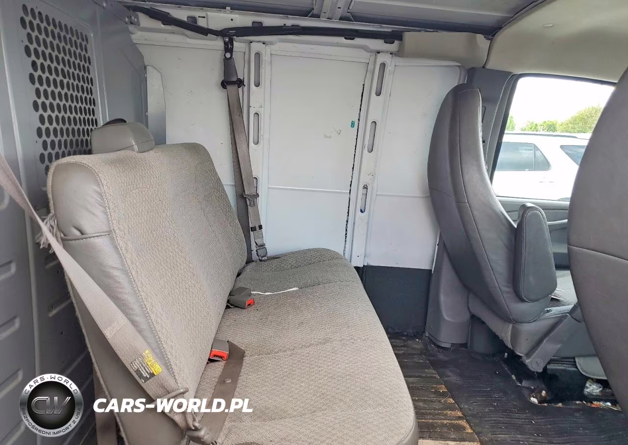 2014 Chevrolet Express 2500 VIN:1GCWGGCA1E1149747 - 11