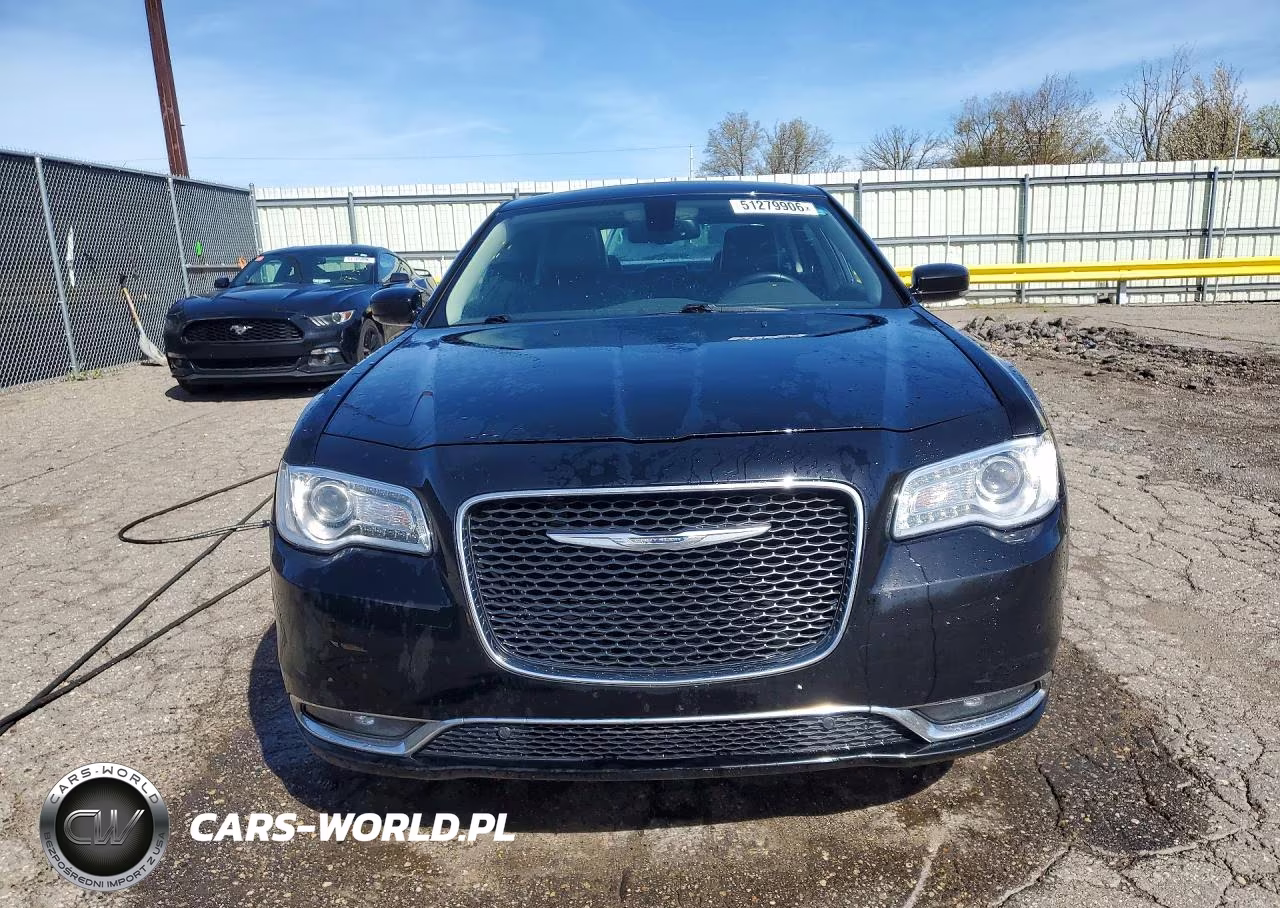 2016 Chrysler 300 Limited VIN:2C3CCARG8GH262045 - 5