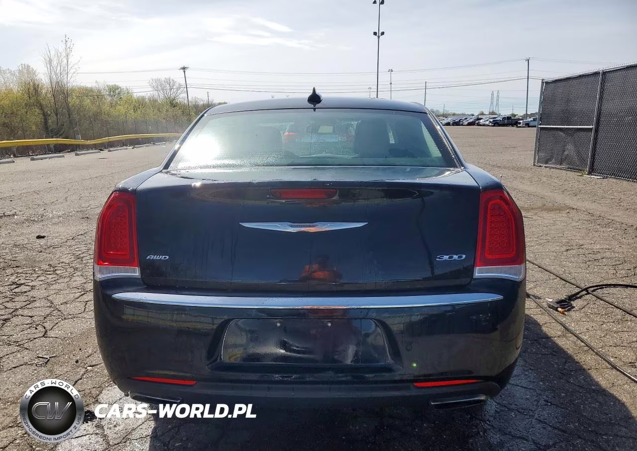 2016 Chrysler 300 Limited VIN:2C3CCARG8GH262045 - 6