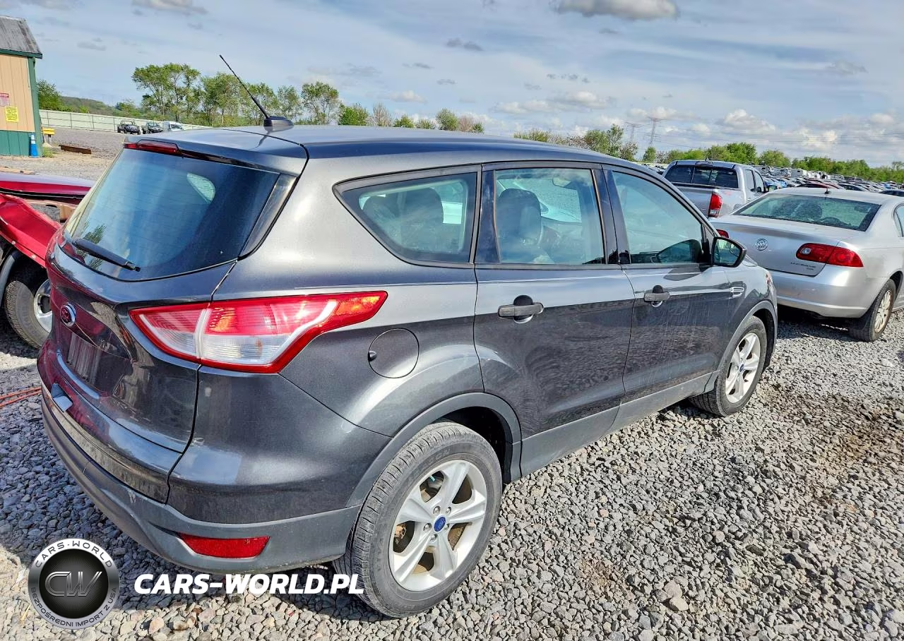 2015 Ford Escape S VIN:1FMCU0F73FUB79010 - 3