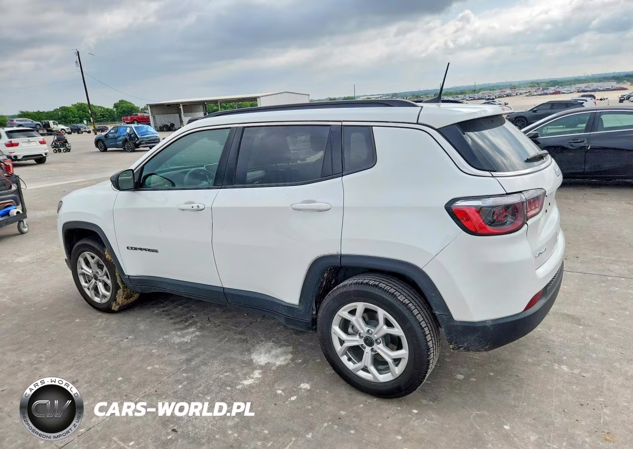2025 Jeep Compass Latitude VIN:3C4NJDBN3ST518841 - 2