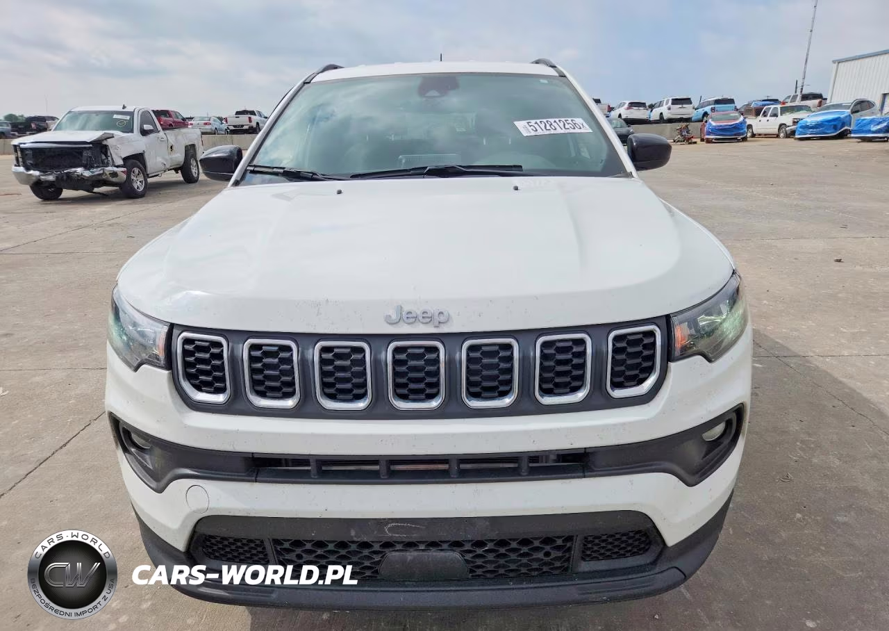 2025 Jeep Compass Latitude VIN:3C4NJDBN3ST518841 - 5