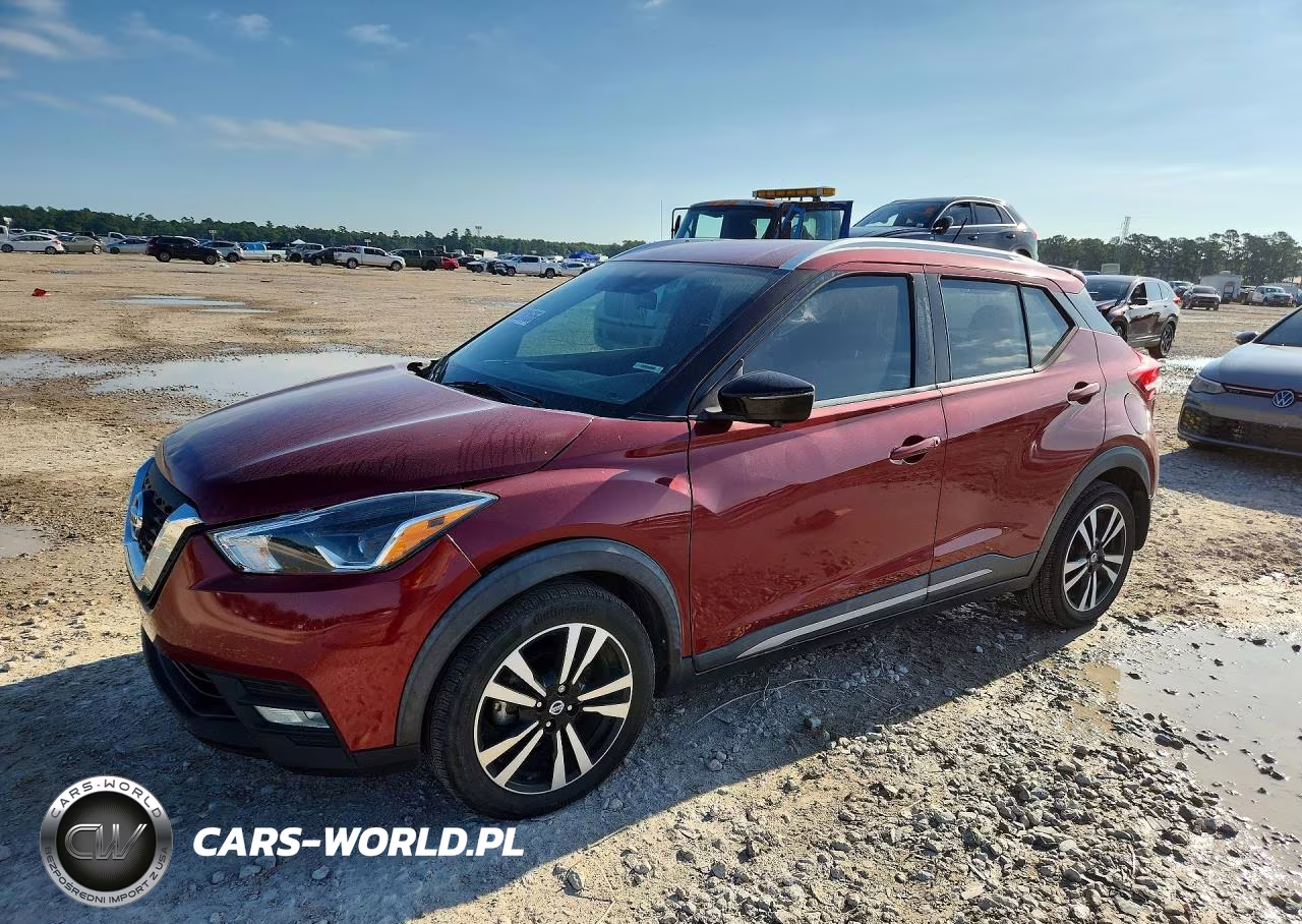 2020 Nissan Kicks Sr