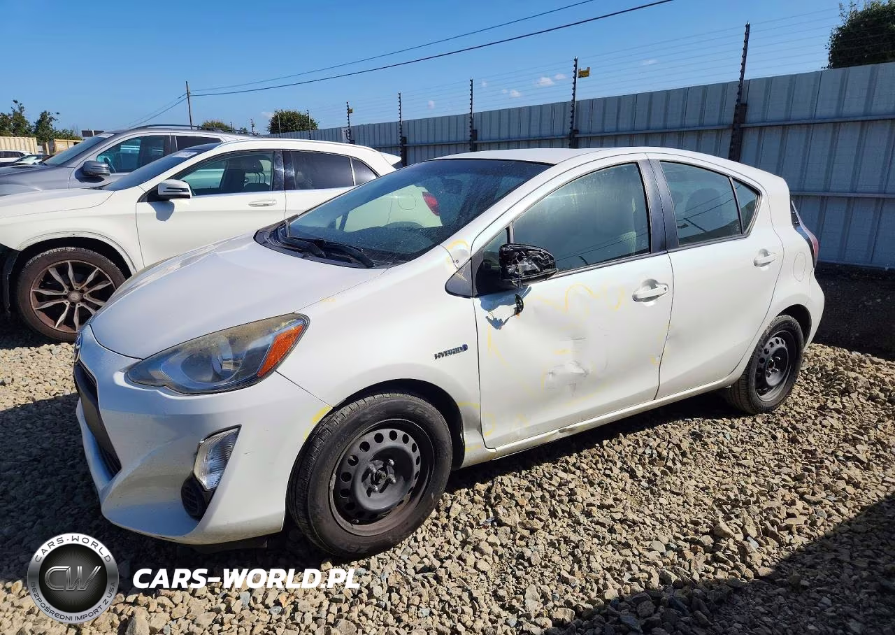2015 Toyota Prius C One