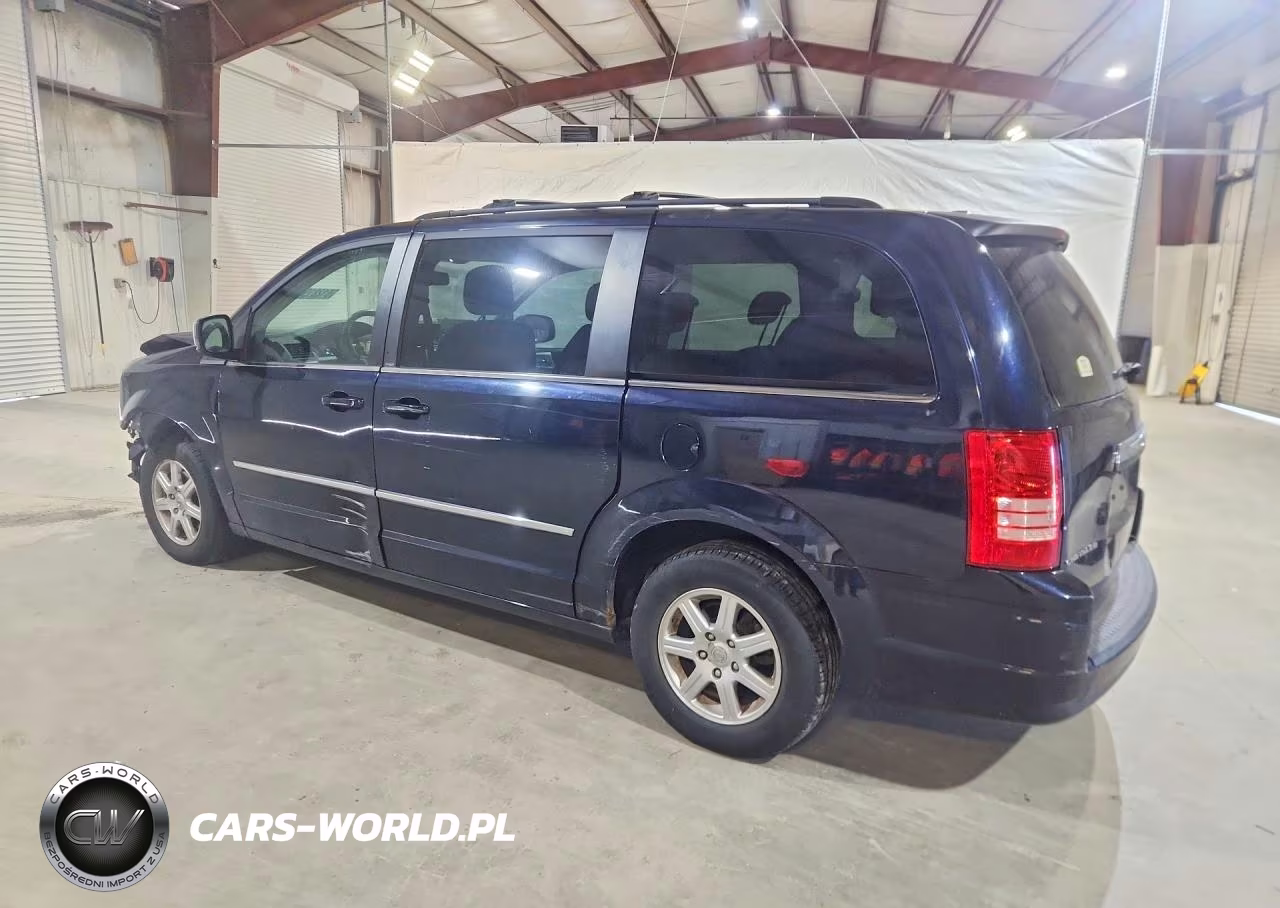 2010 Chrysler Town & Country Touring Plus VIN:2A4RR8D14AR398412 - 2
