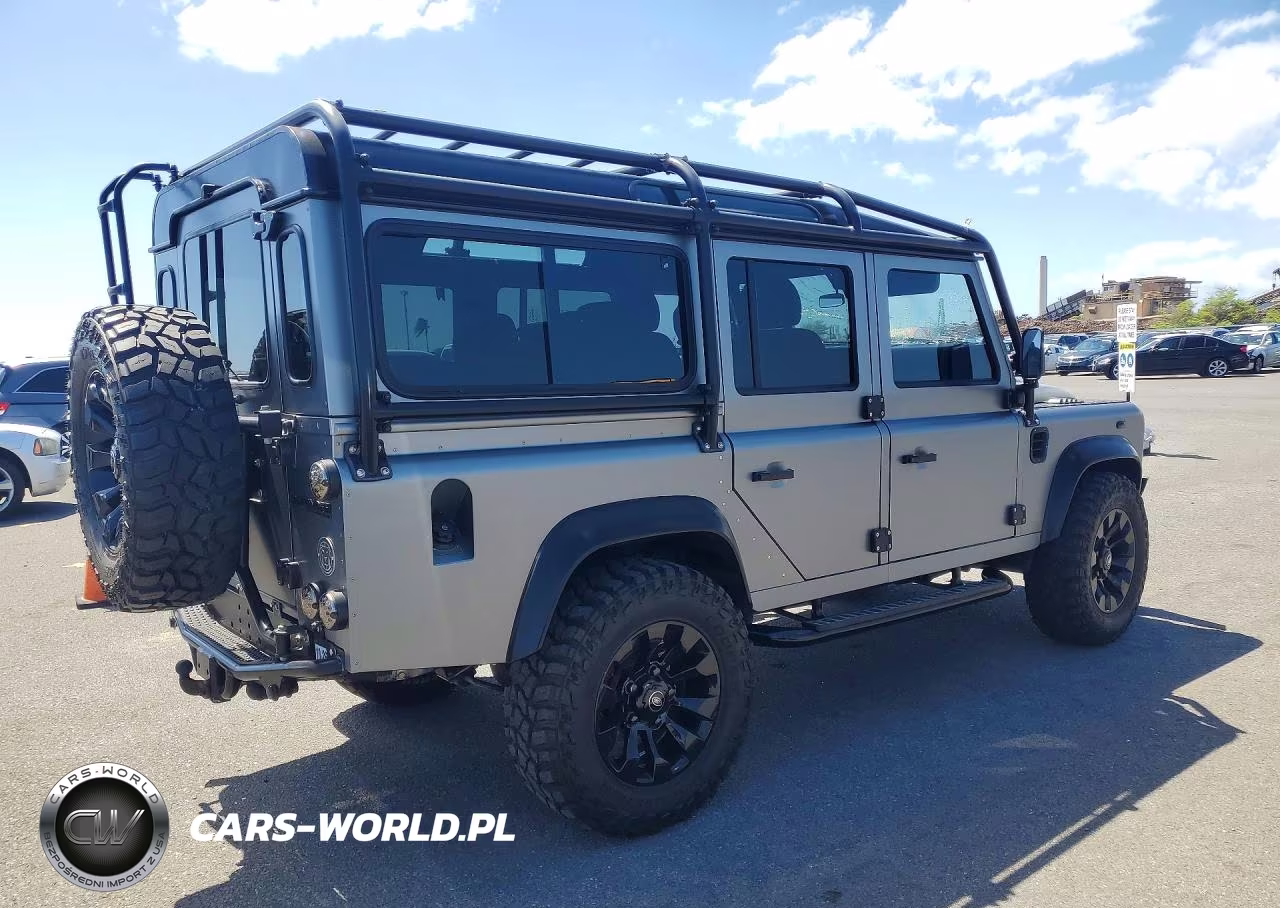 1992 Land Rover Defender VIN:SALLDHMF8JA916462 - 3