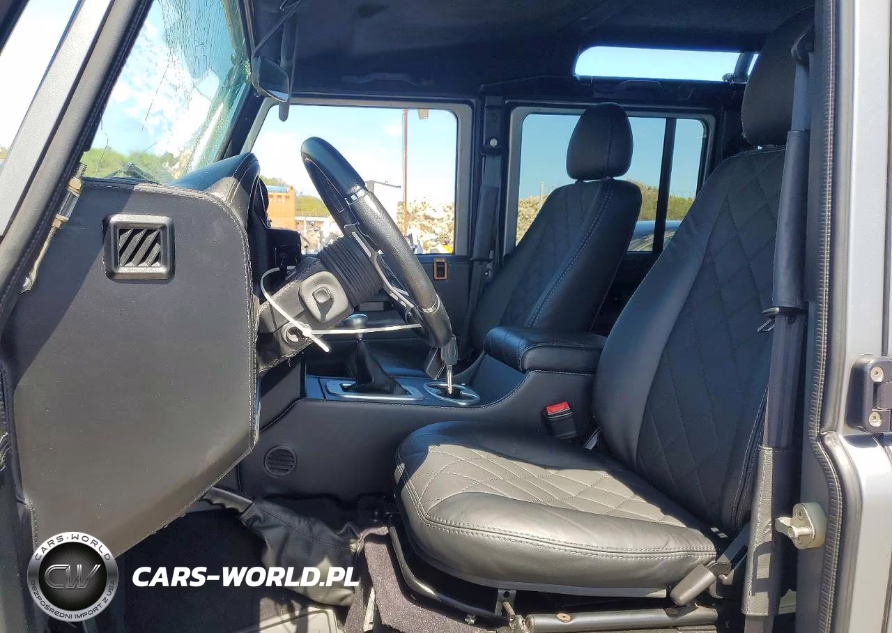 1992 Land Rover Defender VIN:SALLDHMF8JA916462 - 7