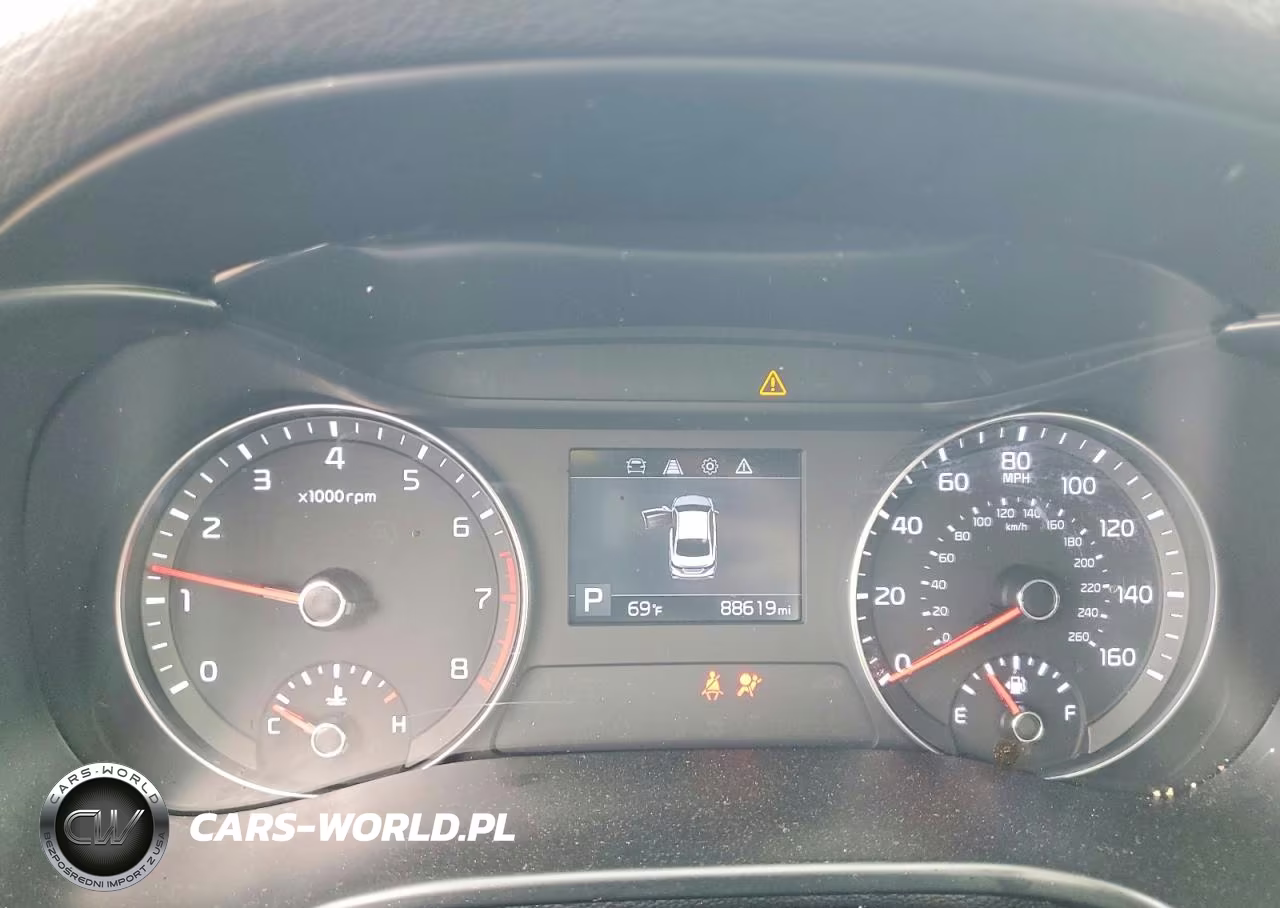 2019 Kia Forte Lxs VIN:3KPF24AD7KE006109 - 9