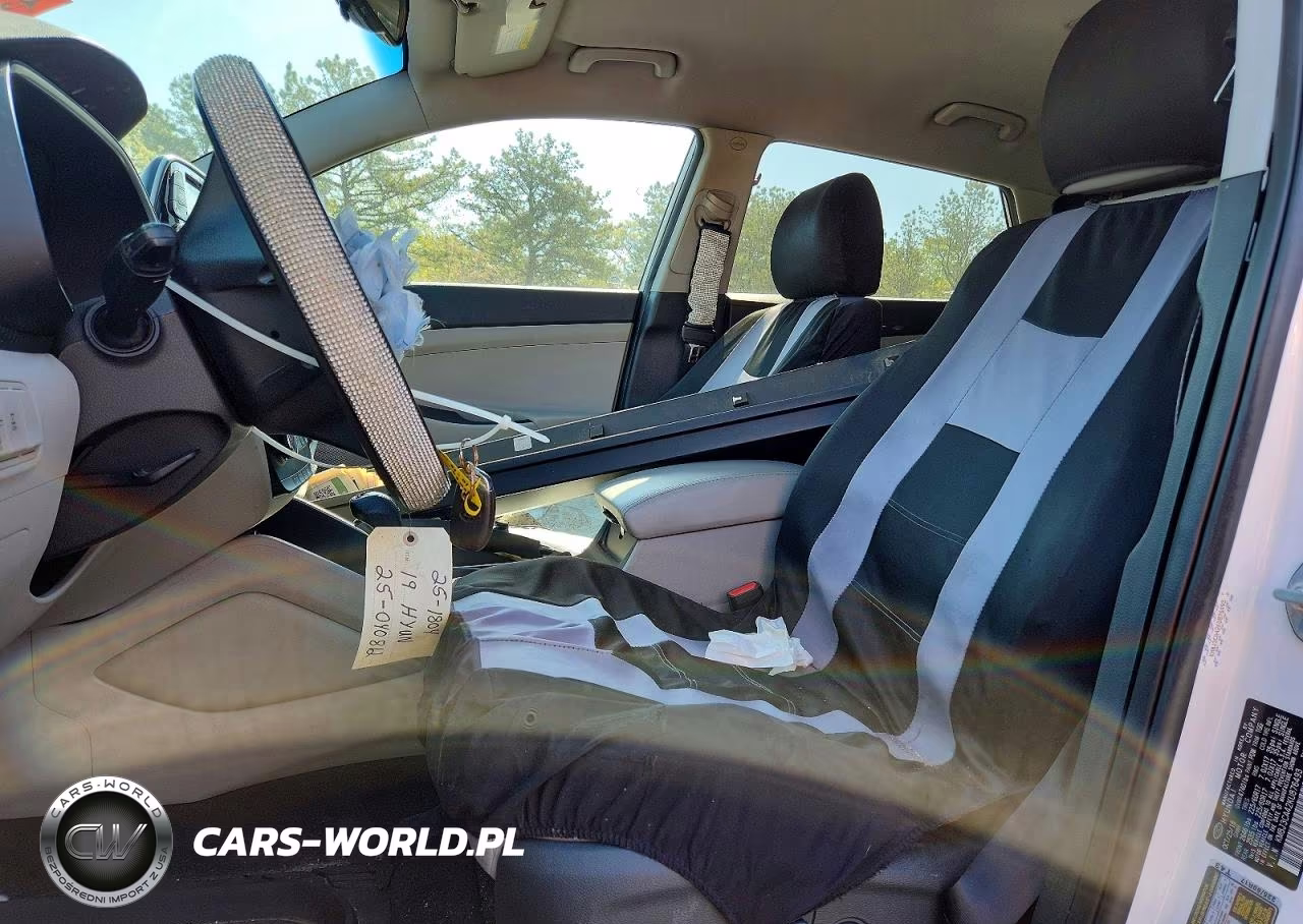 2019 Hyundai Tucson Value VIN:KM8J3CA42KU876493 - 7