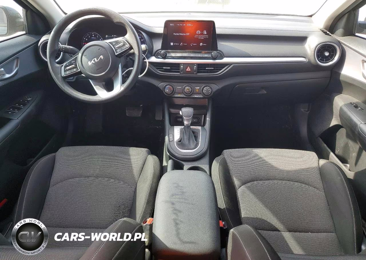 2024 Kia Forte Lxs VIN:3KPF24ADXRE765699 - 8