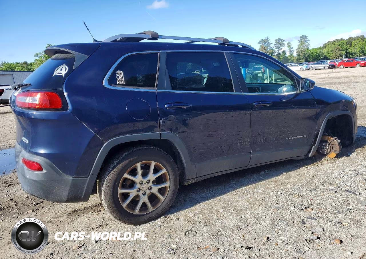 2015 Jeep Cherokee Latitude VIN:1C4PJLCB8FW591520 - 3