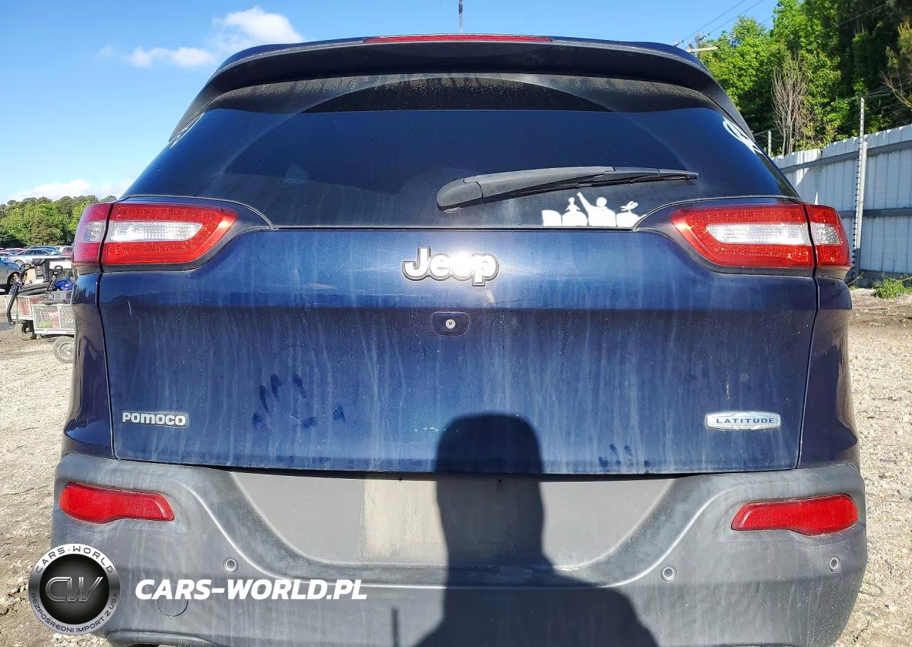 2015 Jeep Cherokee Latitude VIN:1C4PJLCB8FW591520 - 6