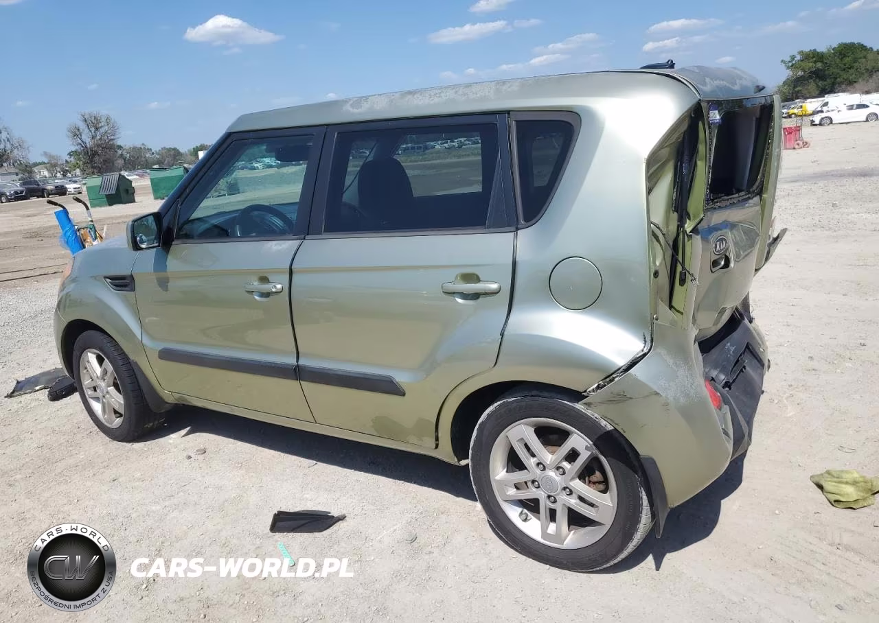 2011 Kia Soul + VIN:KNDJT2A21B7204212 - 2