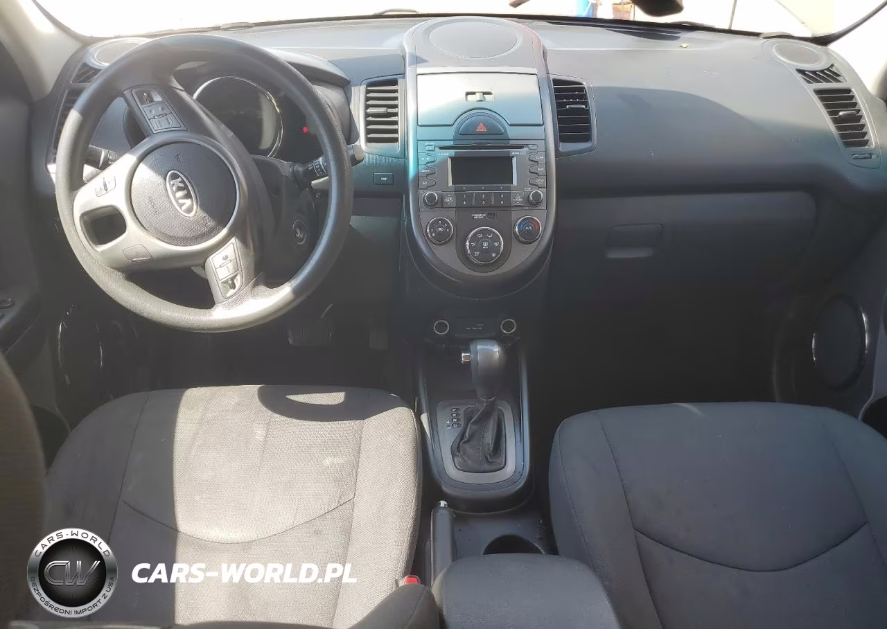 2011 Kia Soul + VIN:KNDJT2A21B7204212 - 8
