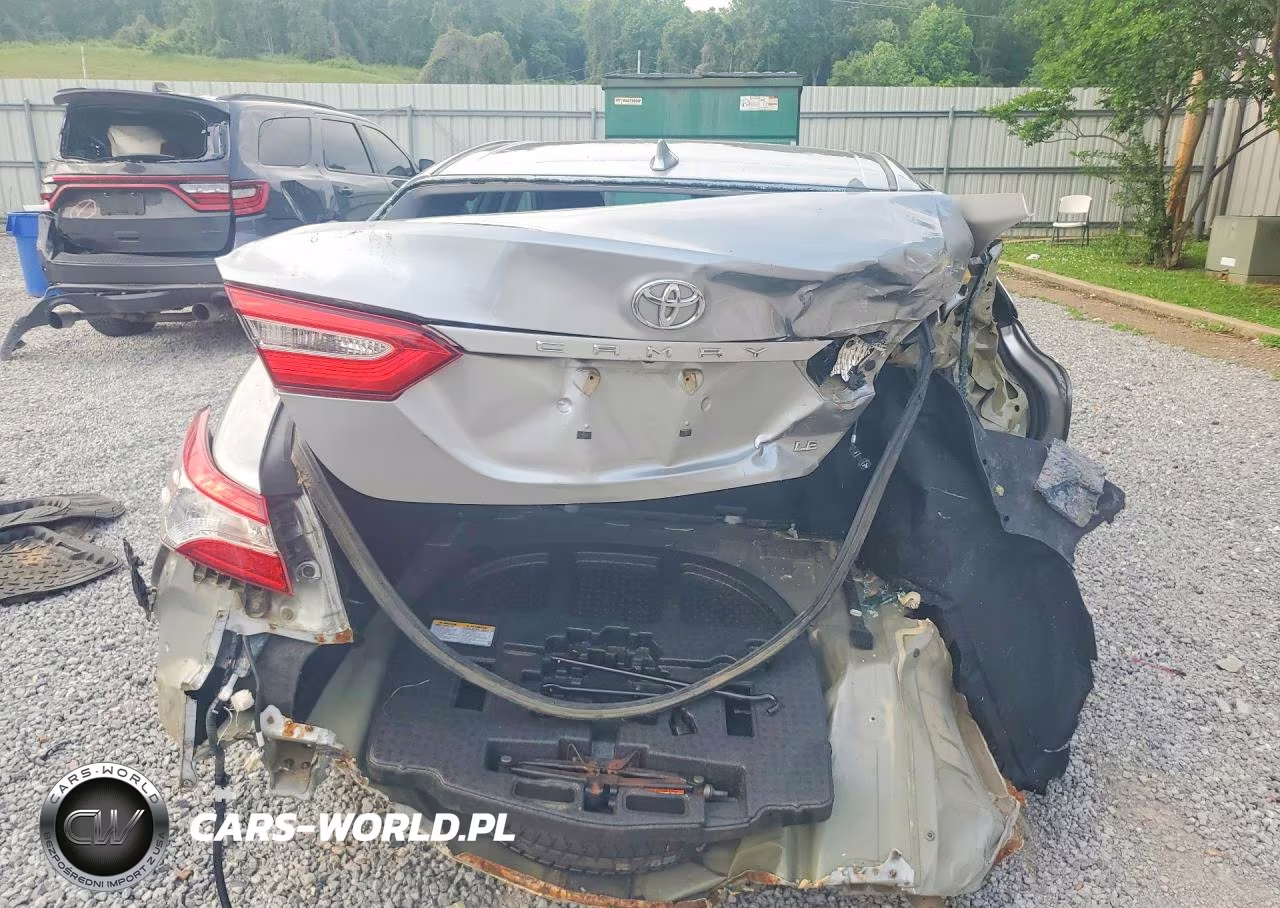 2019 Toyota Camry Le VIN:4T1B11HK6KU787755 - 6
