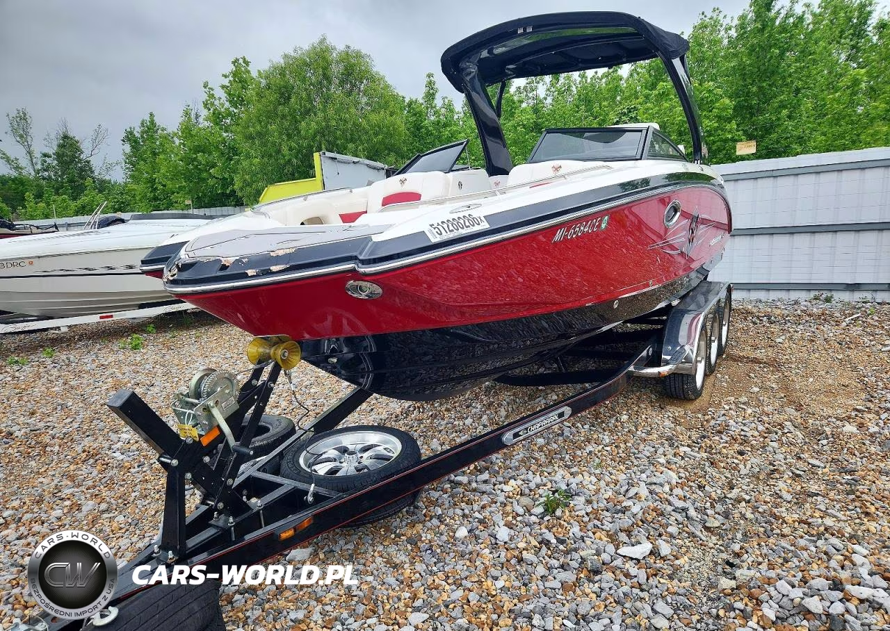 2010 Chaparral 264 Xtreme - Boat
