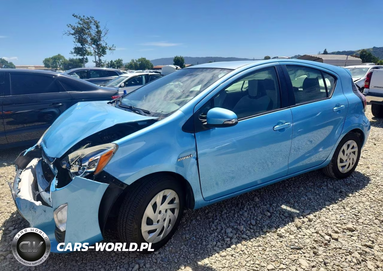 2016 Toyota Prius C One