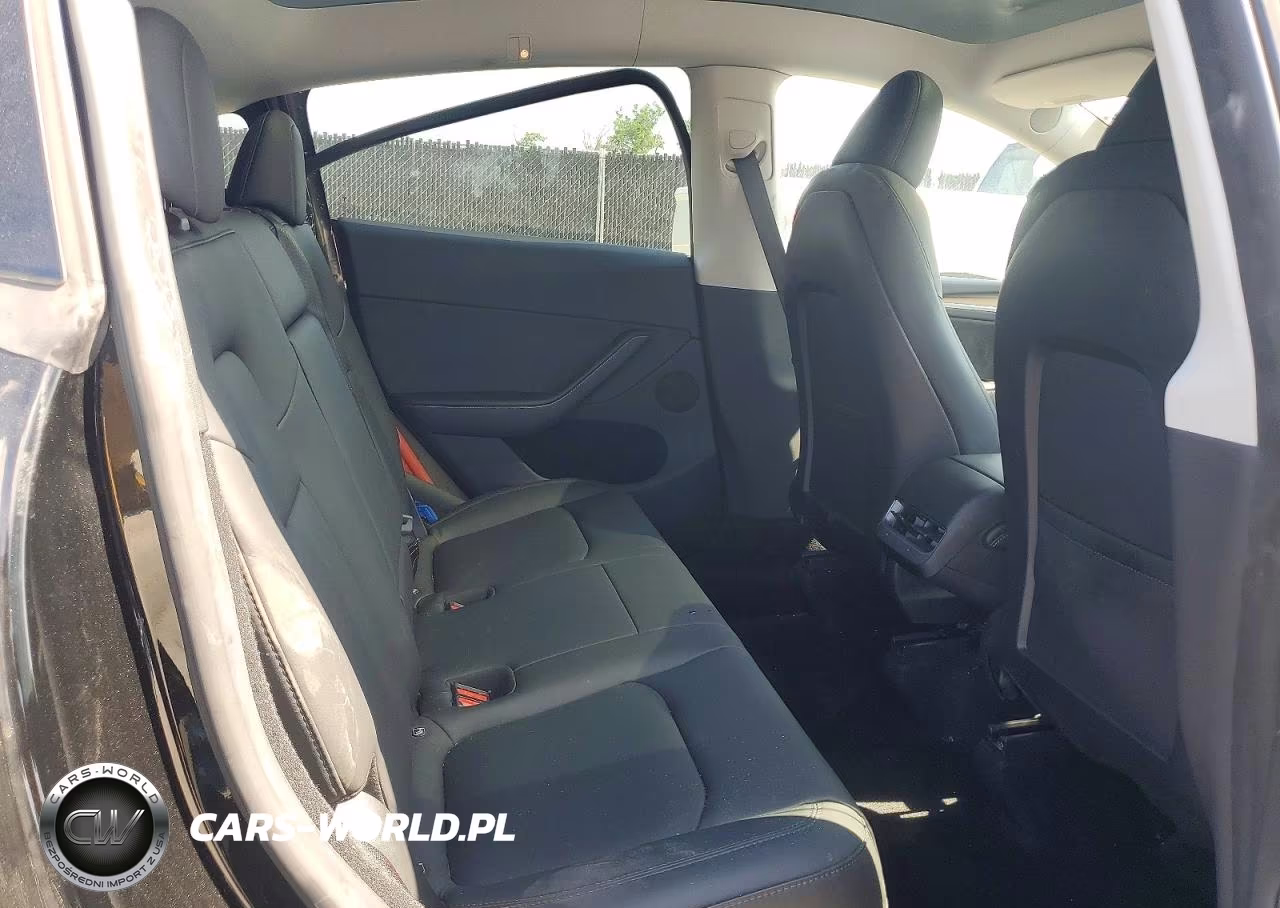 2023 Tesla Model Y VIN:7SAYGDEE3PA140632 - 10