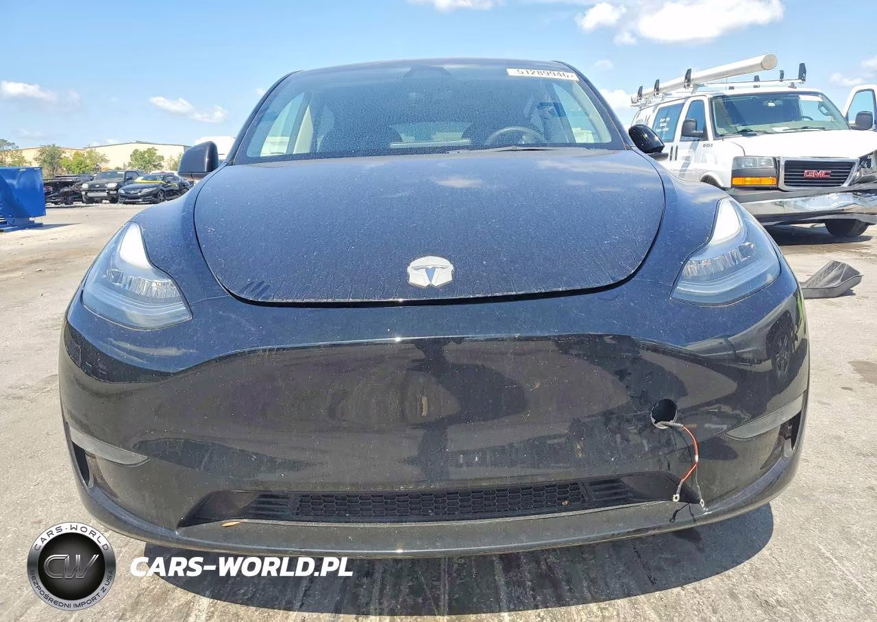2023 Tesla Model Y VIN:7SAYGDEE3PA140632 - 5