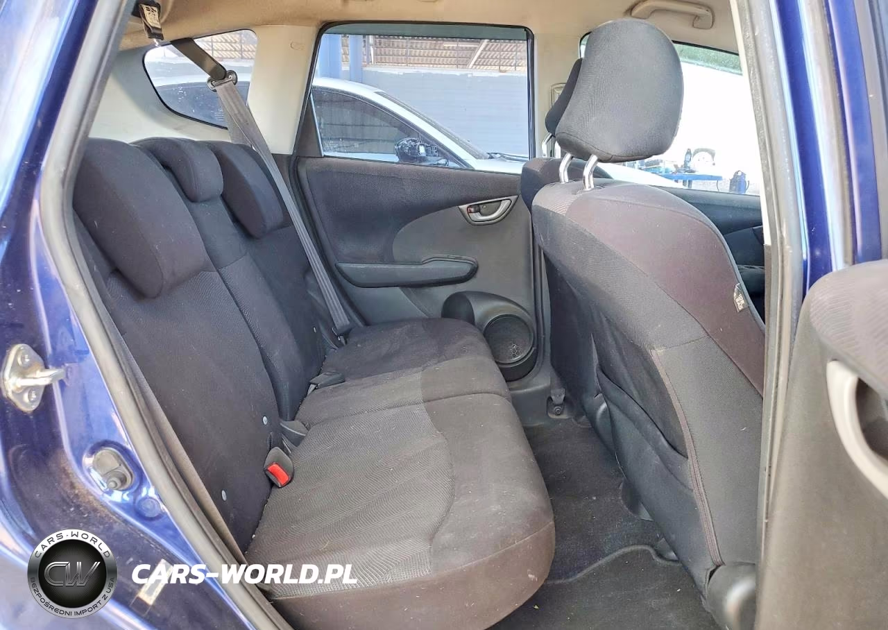 2011 Honda Fit Sport VIN:JHMGE8H56BC020722 - 10