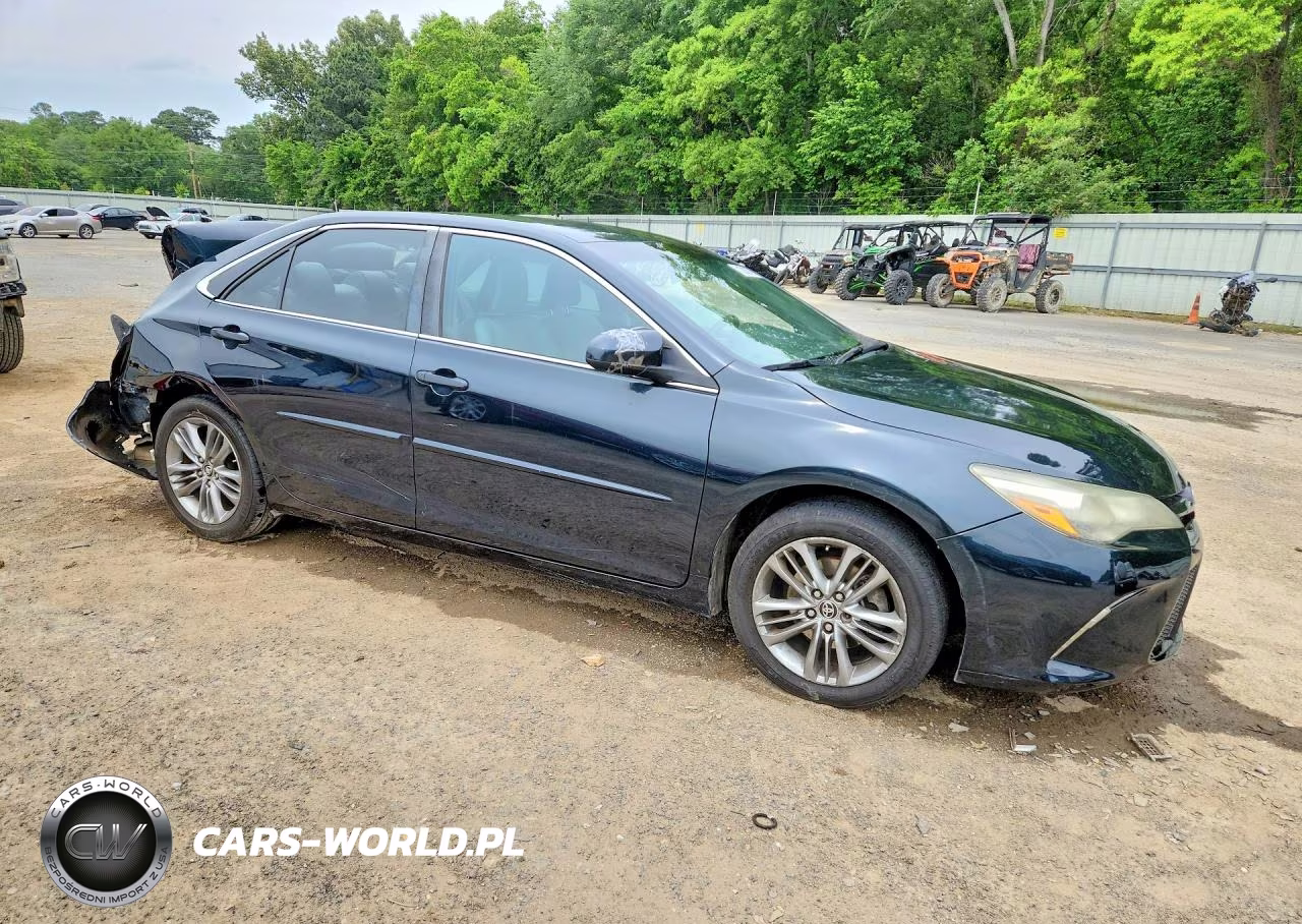 2015 Toyota Camry Se VIN:4T1BF1FK6FU998383 - 4