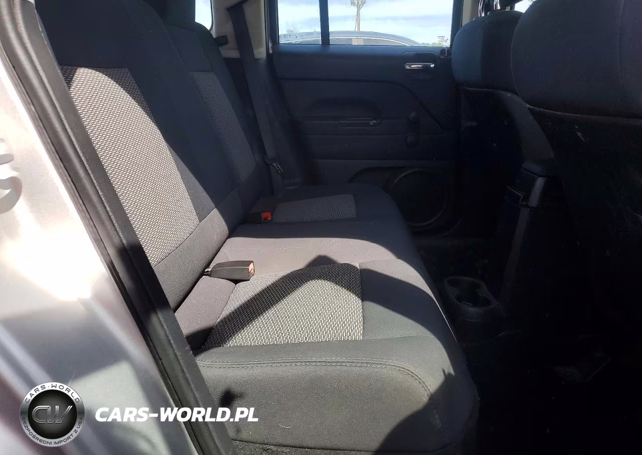 2010 Jeep Patriot Sport VIN:1J4NF2GB8AD655423 - 11