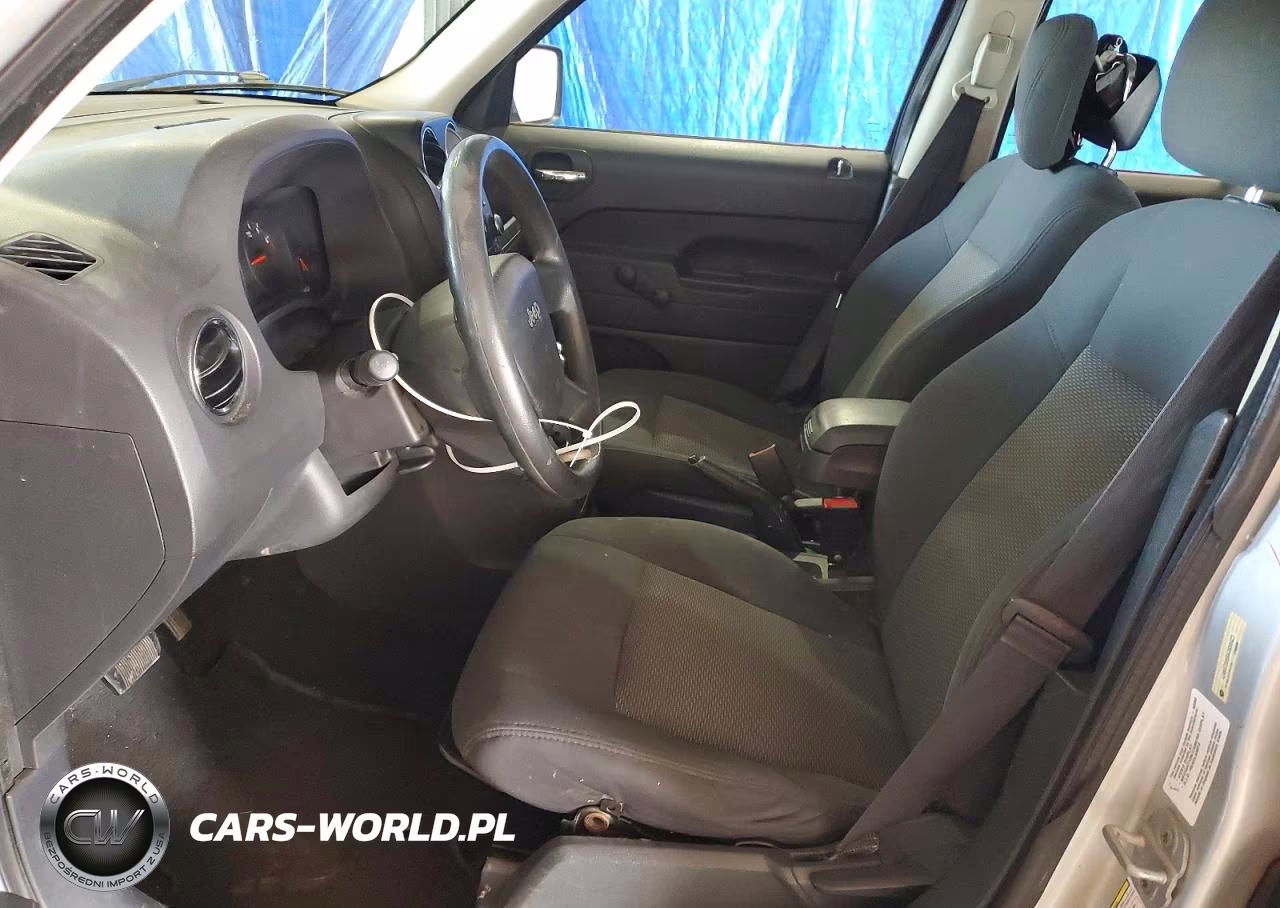 2010 Jeep Patriot Sport VIN:1J4NF2GB8AD655423 - 7
