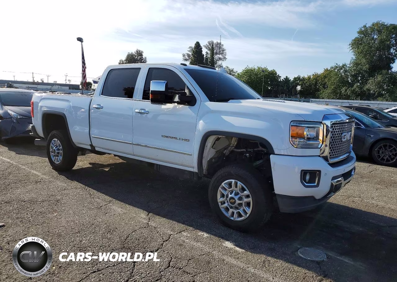 2016 GMC Sierra K2500 Denali VIN:1GT12UE83GF301681 - 4