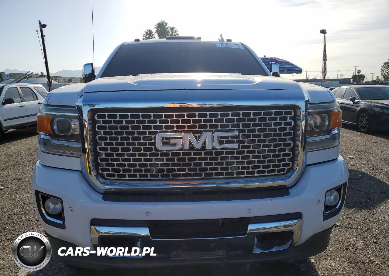 2016 GMC Sierra K2500 Denali VIN:1GT12UE83GF301681 - 5