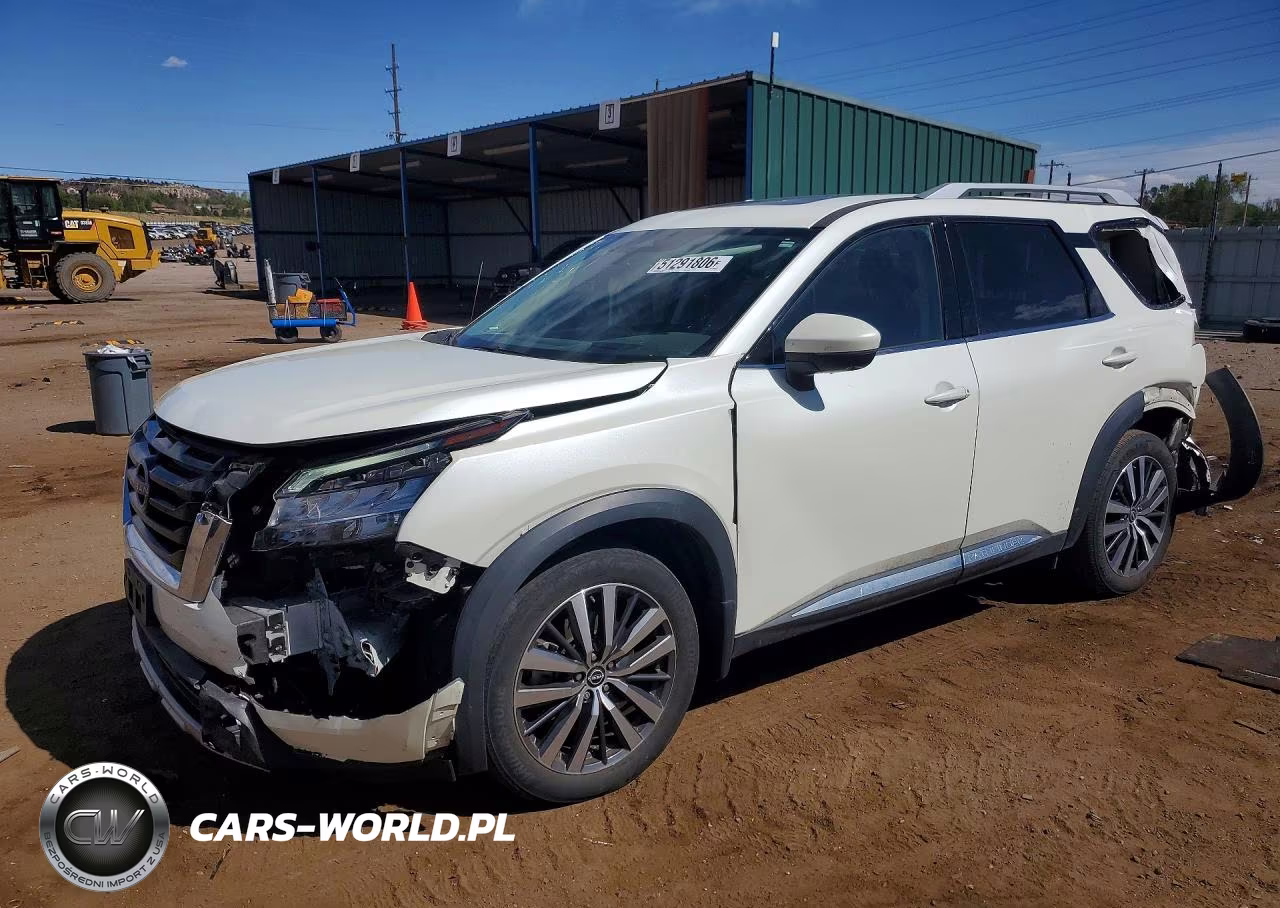 2022 Nissan Pathfinder Platinum