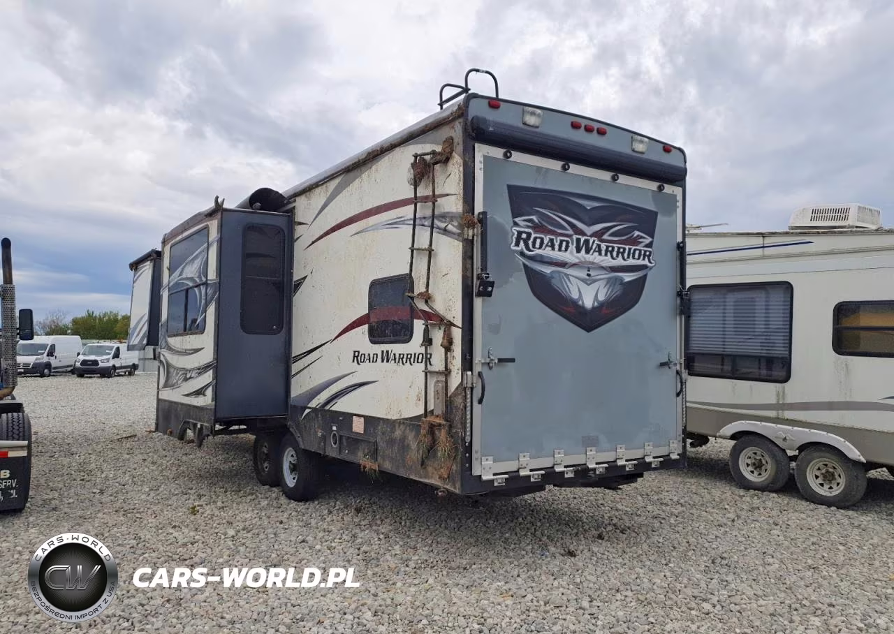 2014 Heartland Road Warrior Camper VIN:5SFCG3025EE267136 - 3