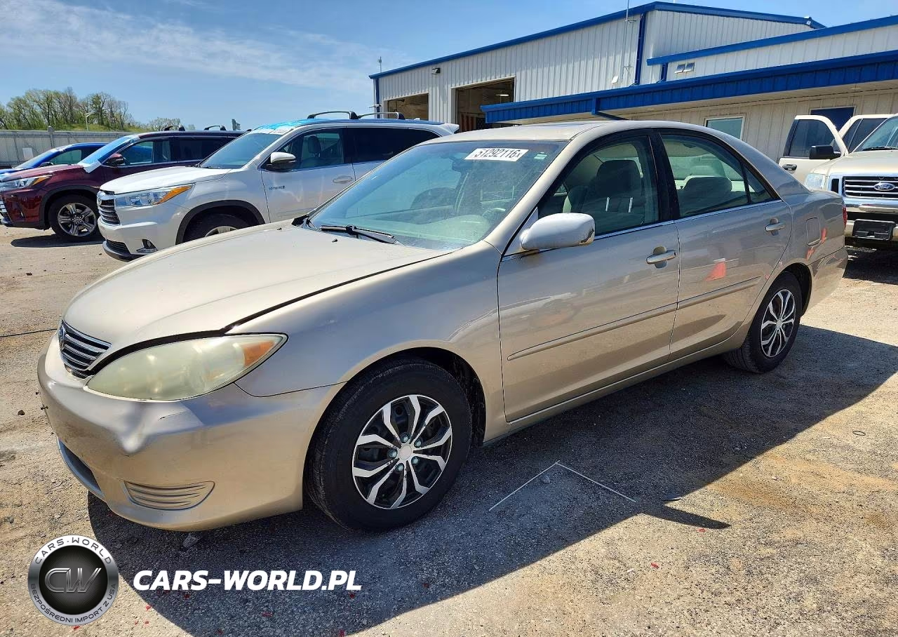 2005 Toyota Camry Le