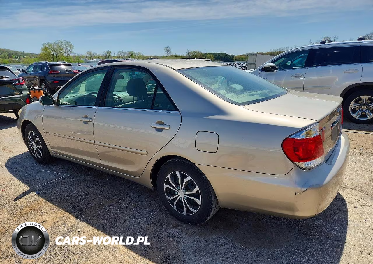 2005 Toyota Camry Le VIN:4T1BE32K35U593939 - 2