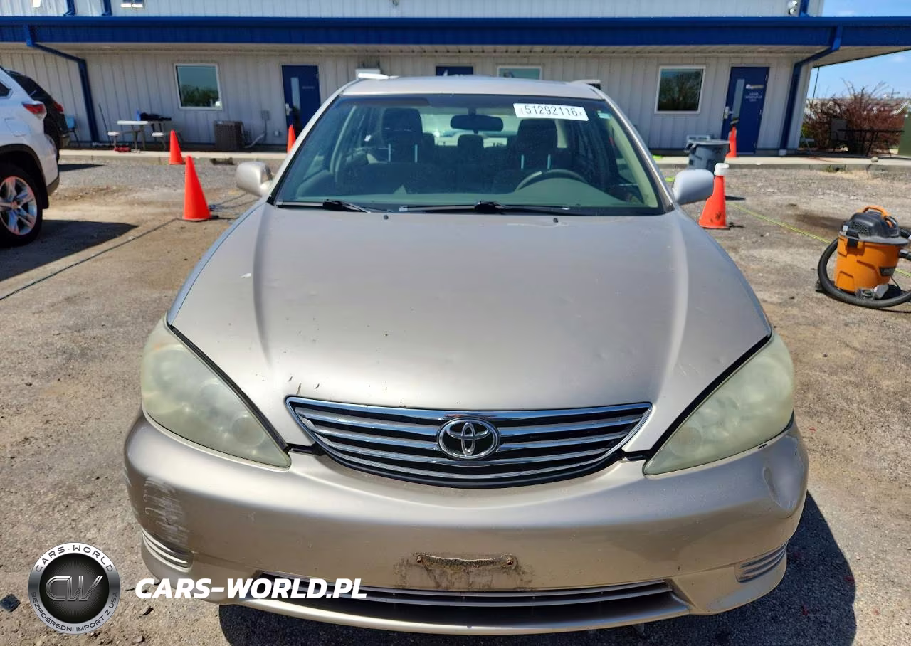 2005 Toyota Camry Le VIN:4T1BE32K35U593939 - 5