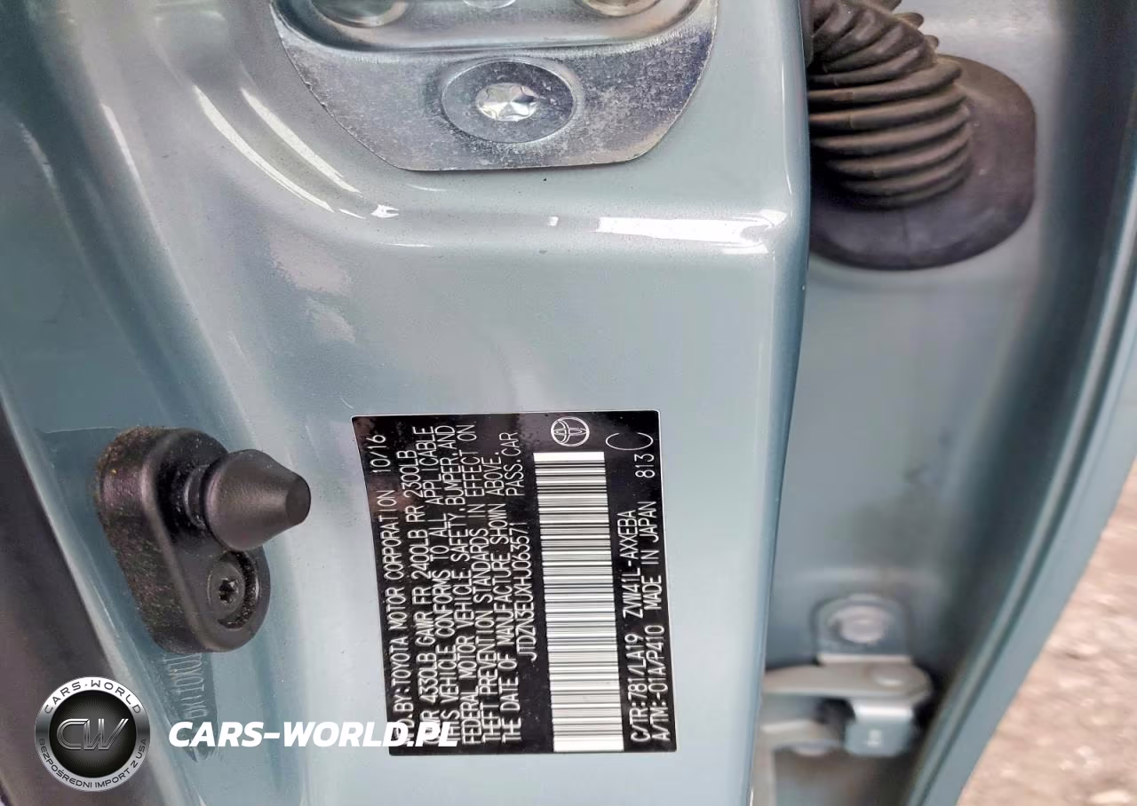 2017 Toyota Prius V Four VIN:JTDZN3EUXHJ063571 - 12
