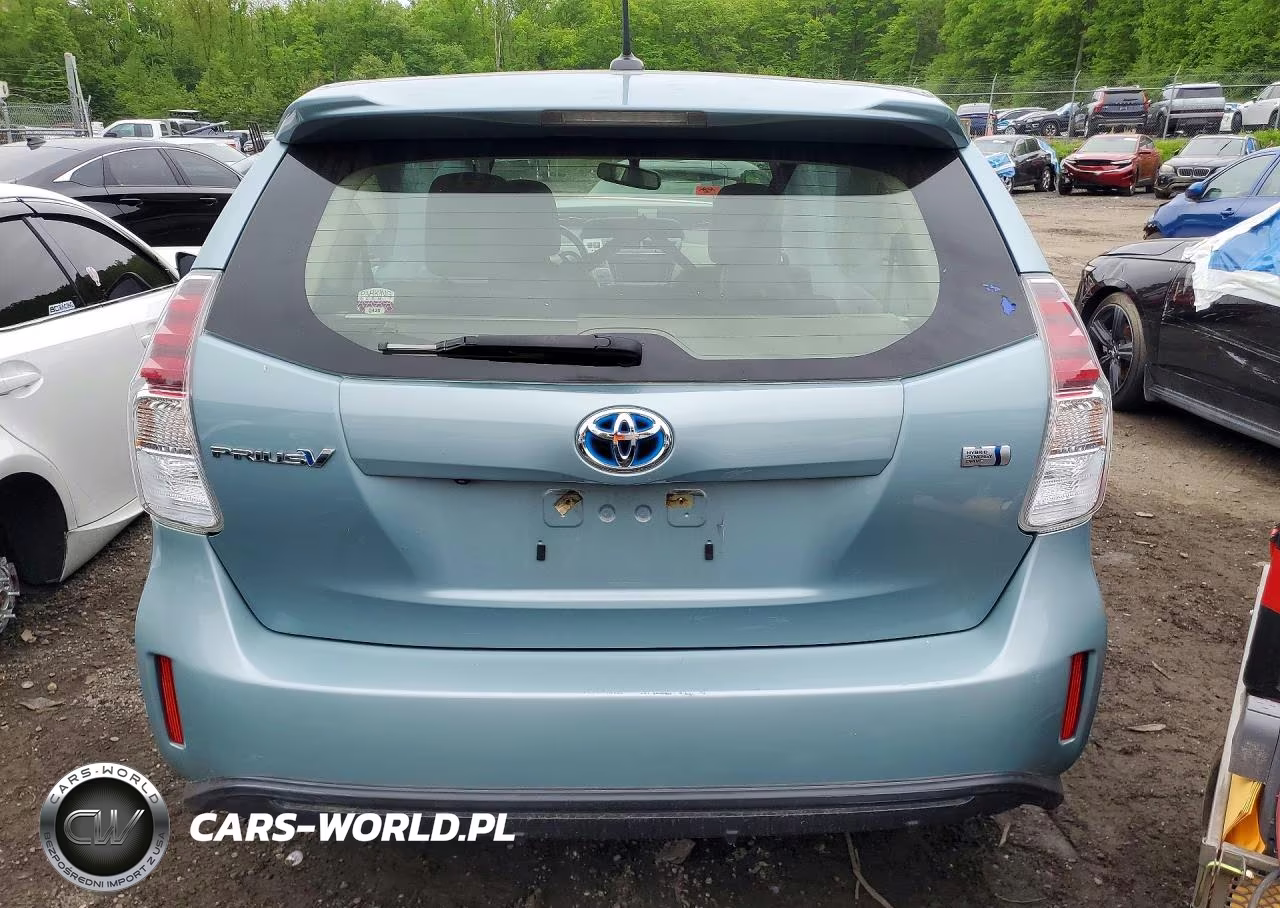 2017 Toyota Prius V Four VIN:JTDZN3EUXHJ063571 - 6